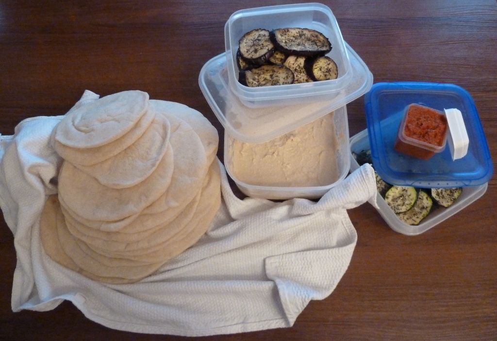 Hummus gotowy do jedzenia